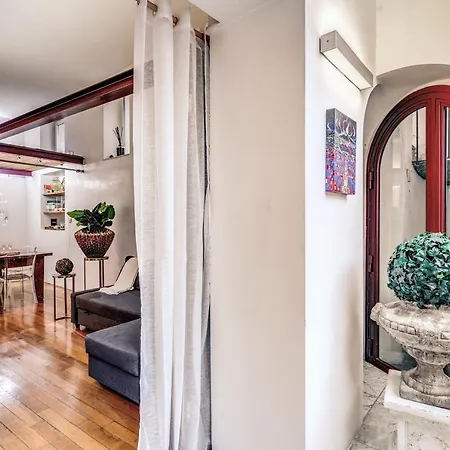 Residenza San Teodoro Chiaia Dimora Storica Apartment