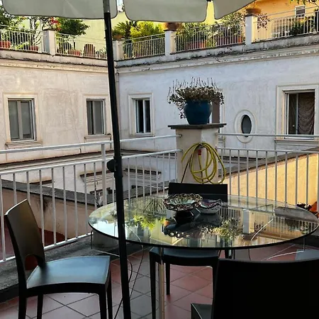 Residenza San Teodoro Chiaia Dimora Storica Apartment