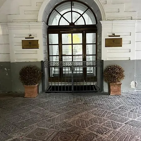 Residenza San Teodoro Chiaia Dimora Storica *